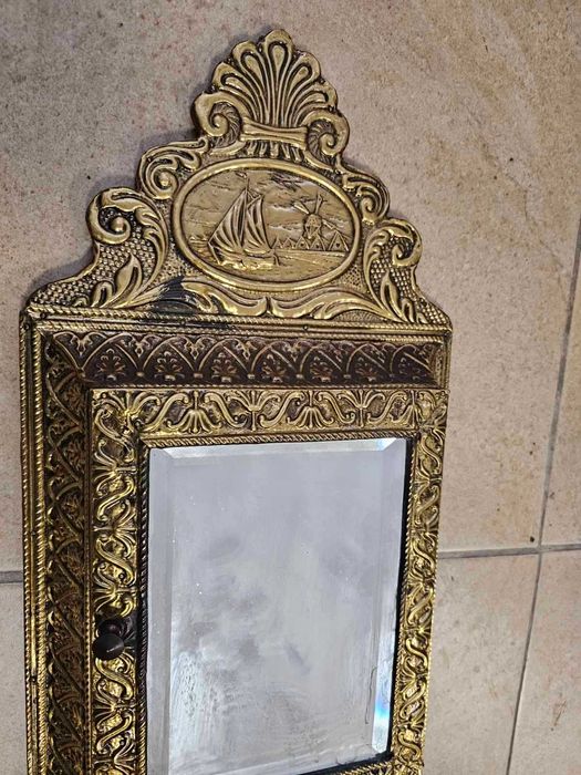 Витрина в ретро стил