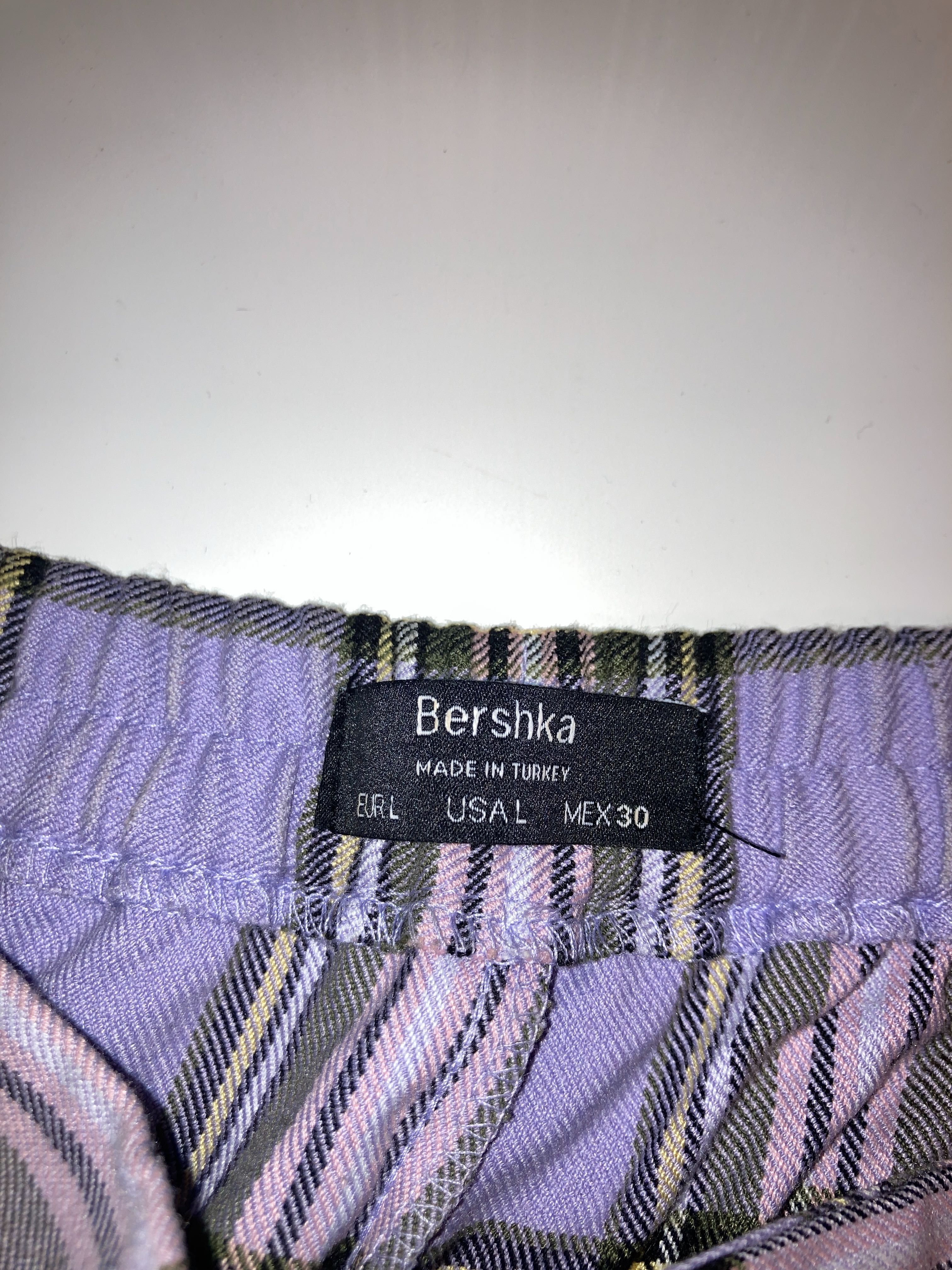 СУПЕР НАМАЛЕНИЕ!! Дамски къси панталони/пола Bershka