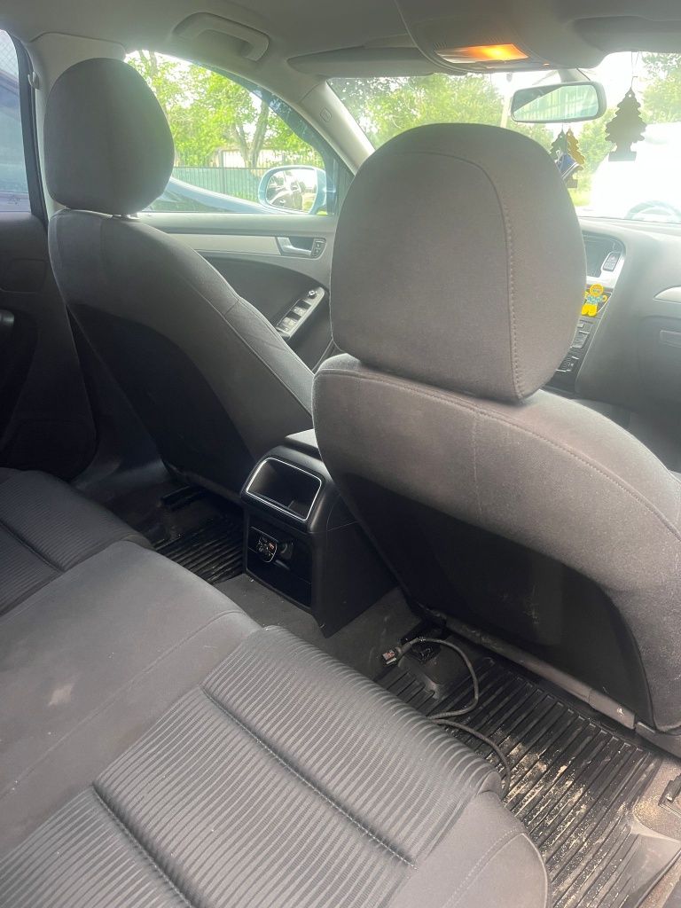Vând sau schimb audi a4 b8