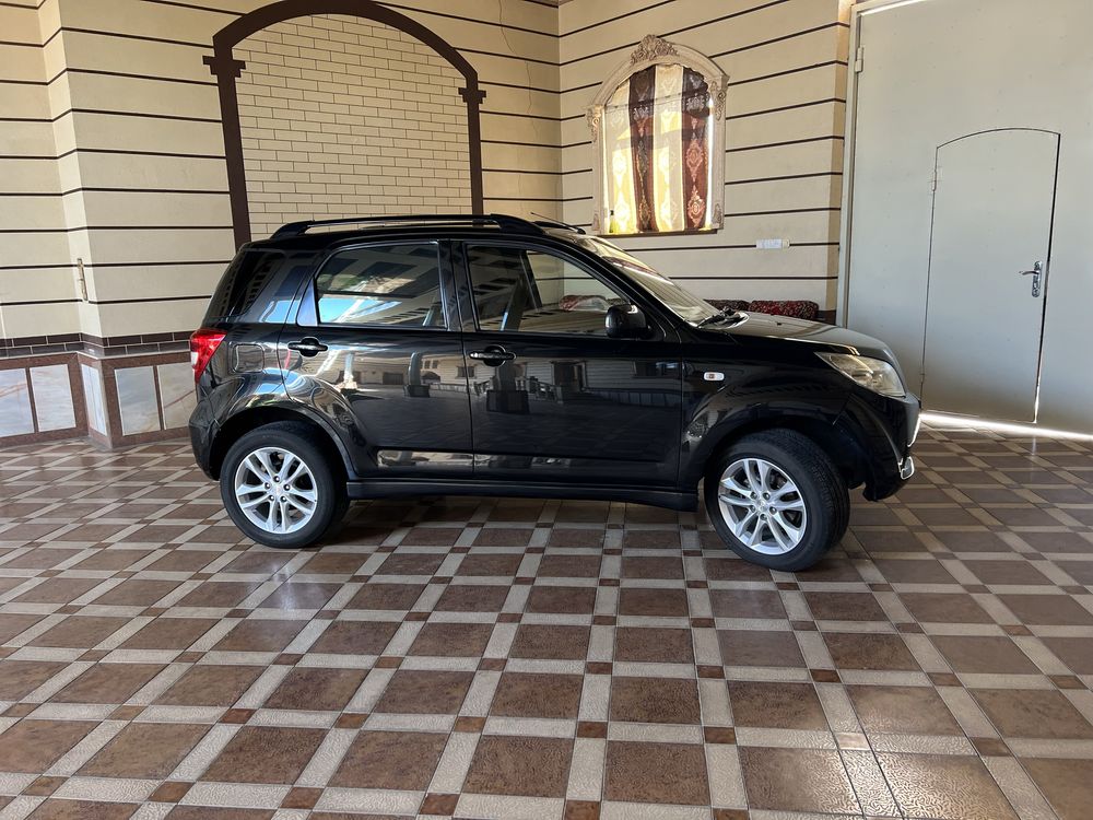 Tayota Rav4 srochna sotiladi xolati zor naxtka sotiladi