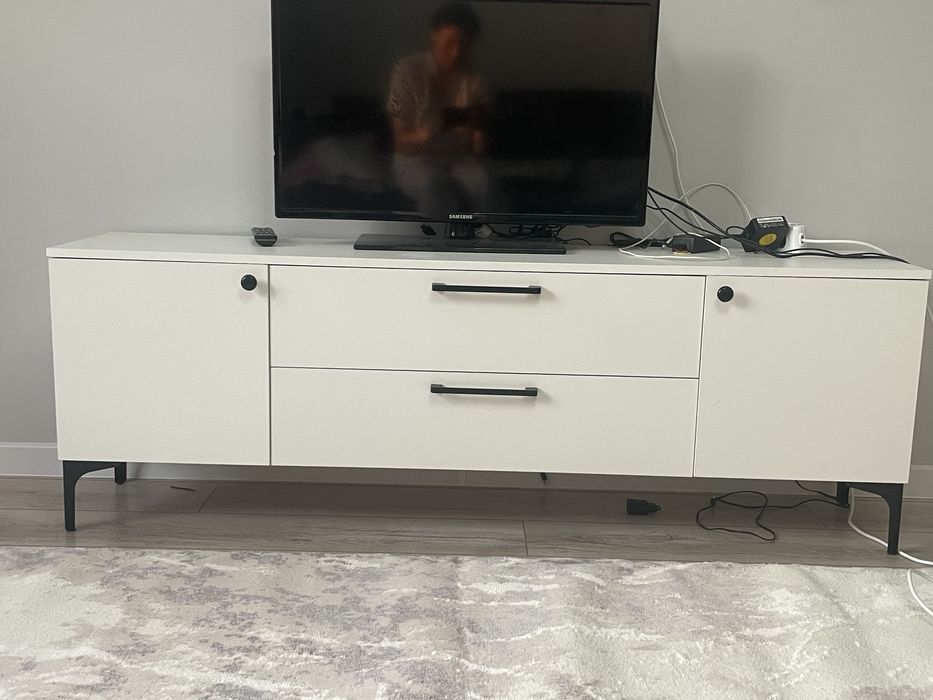Тумба под телевизор