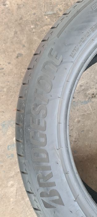 2 anvelope vara Bridgestone 255/50/20,dot 2023