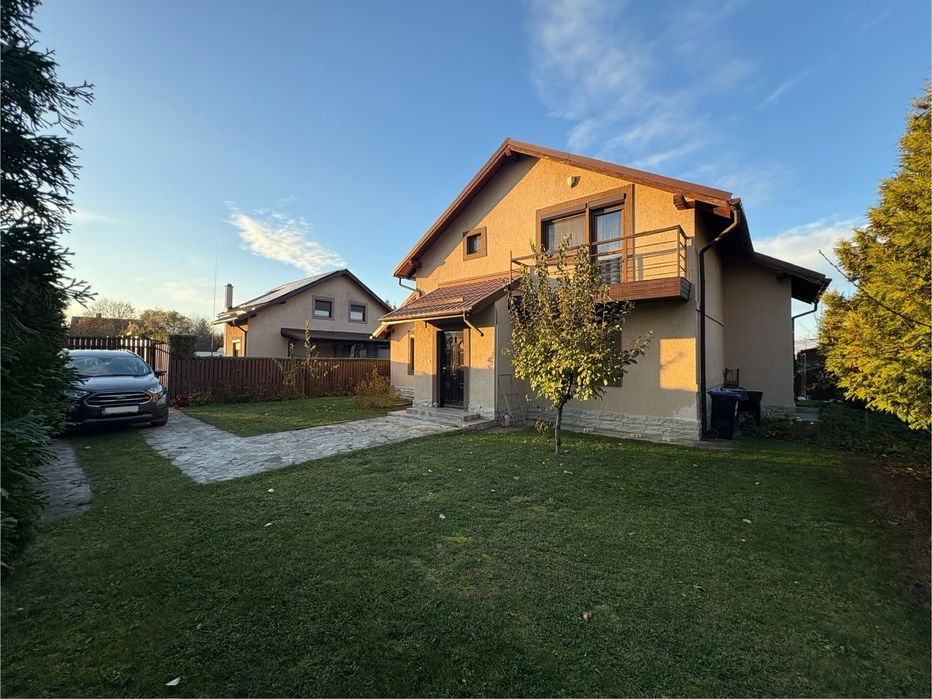 Casa de vazare in Stupini