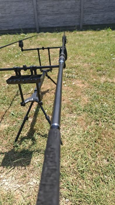 Vând pereche de lansete Anaconda 3 lbs si 3.25 lbs !!oferta!!