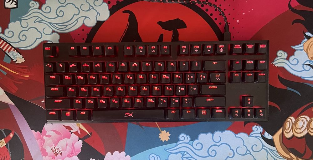 ПРОДАЮ СРОЧНО клаву hyper x alloy fps pro