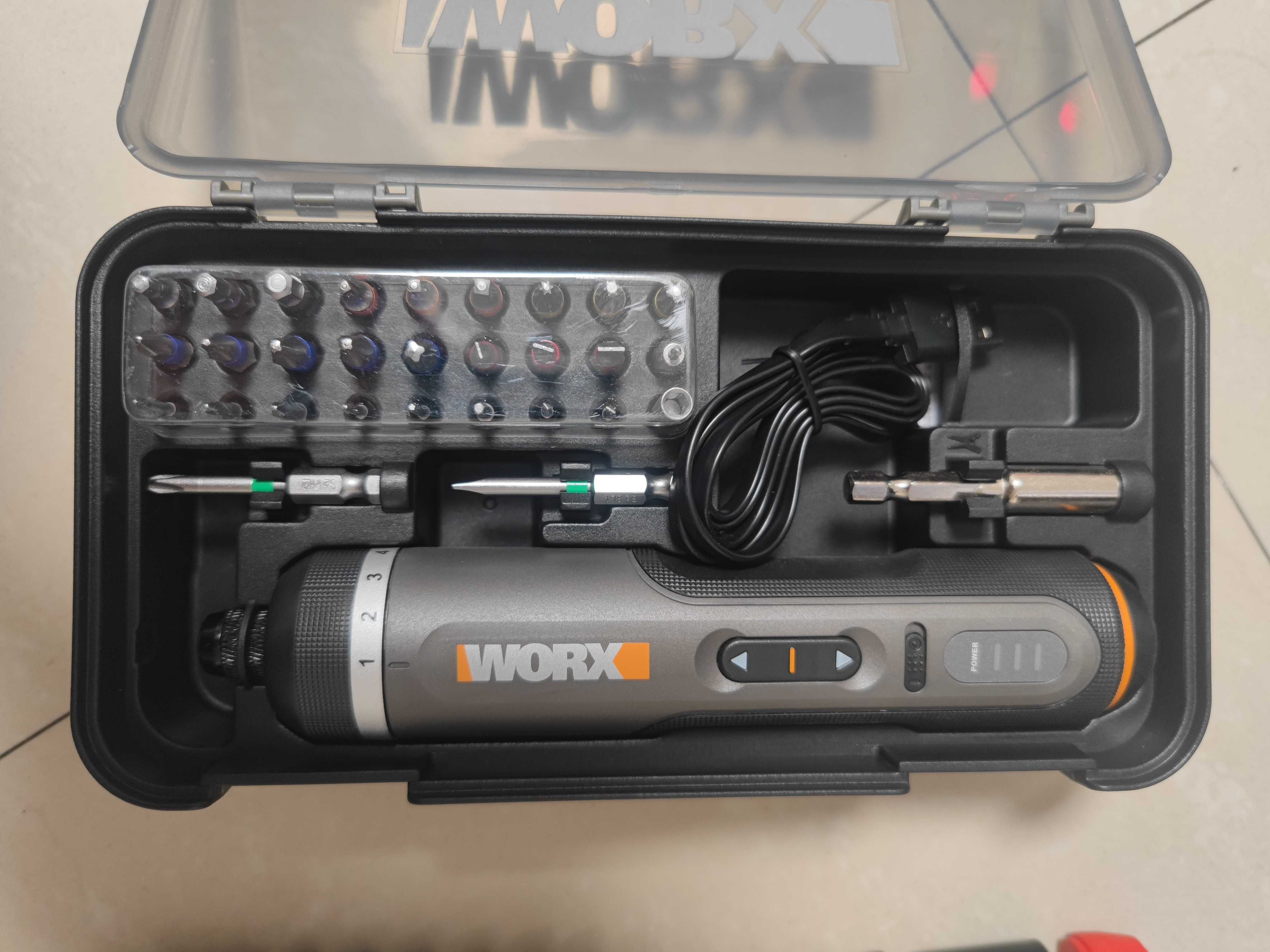 3- поколение  от производителя "WORX" WX242, аккумуляторная  отвертка.
