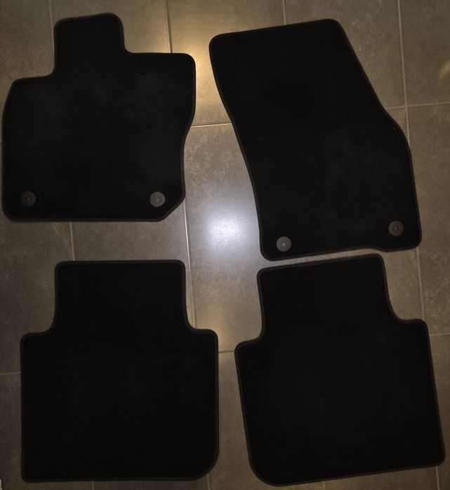 Ocazie! Set covorașe originale premium dedicate VW Tayron