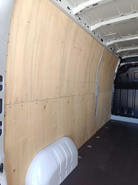 Дървена облицовка на бус