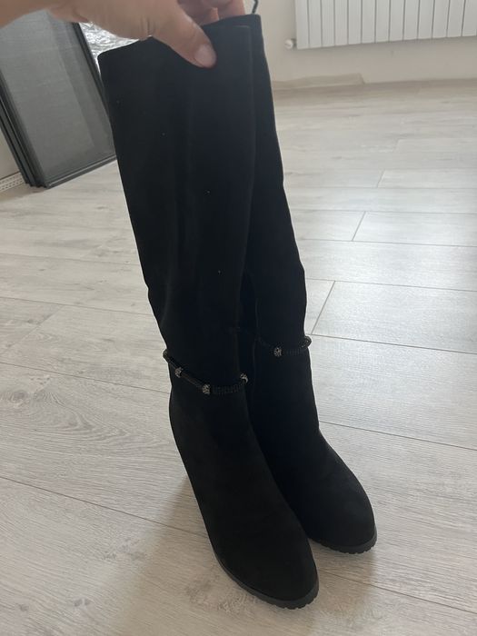 Женские замшевые зимние сапоги