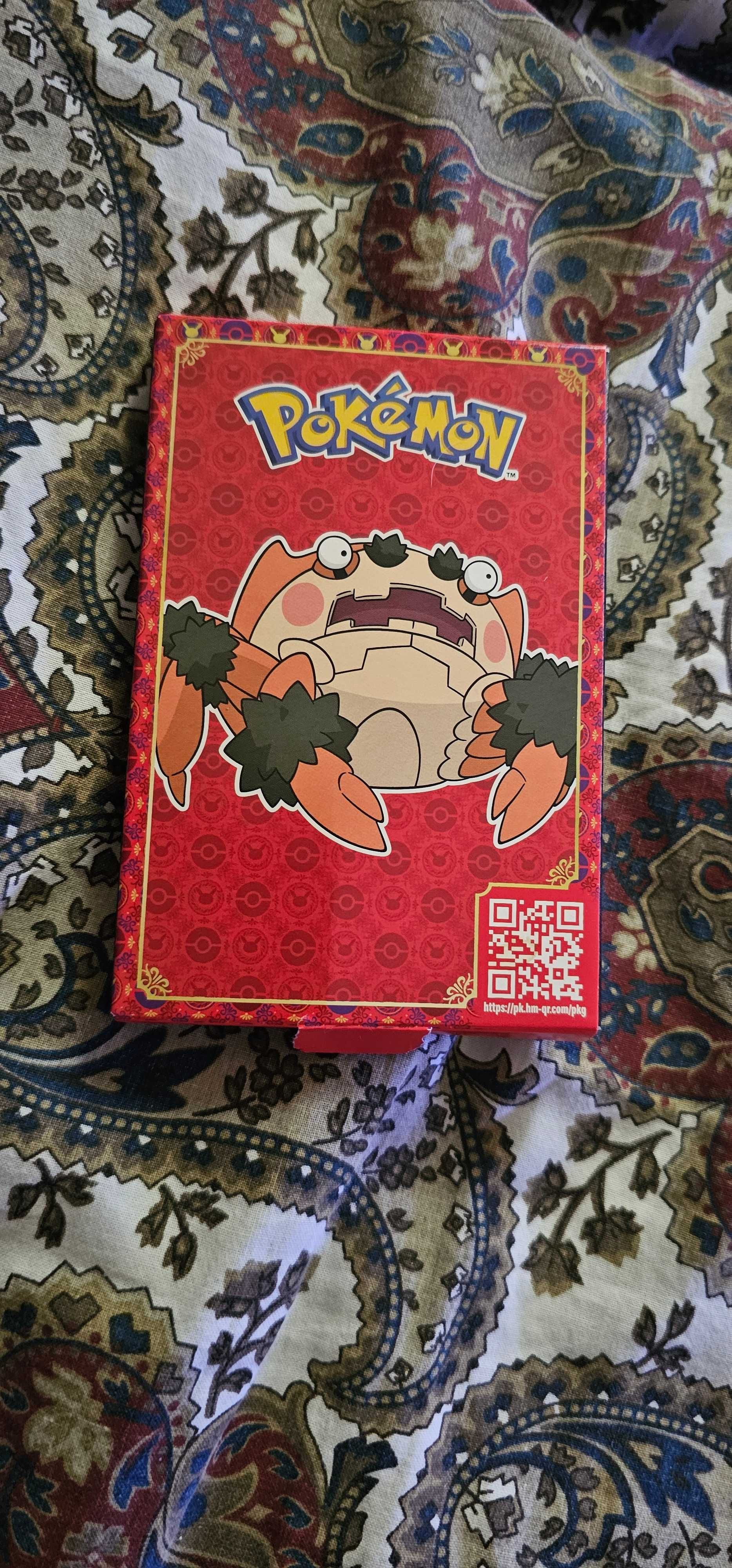 pachet cu cartonase pokemon