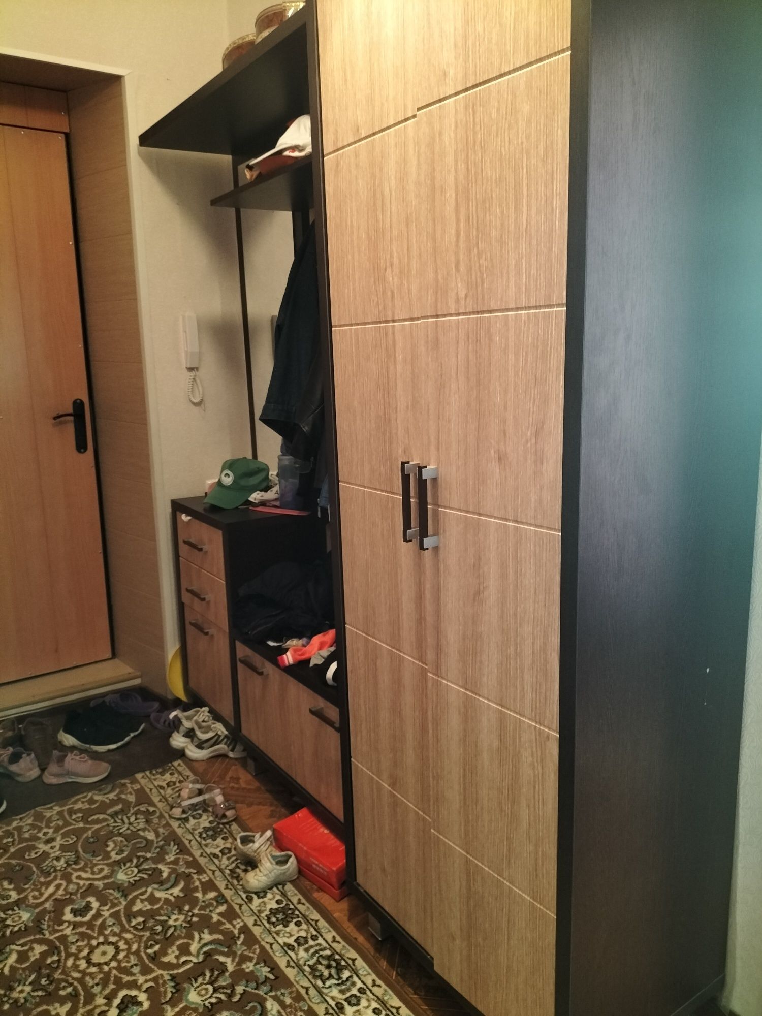 Продам гарнитур для прихожей