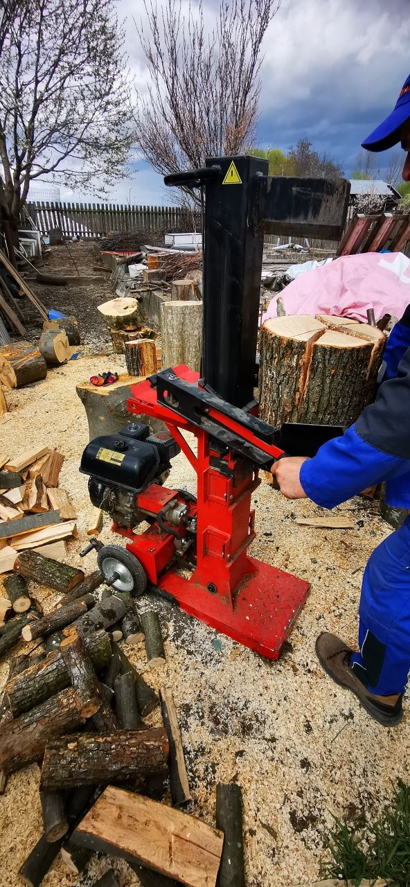 Mașina de crăpat lemne