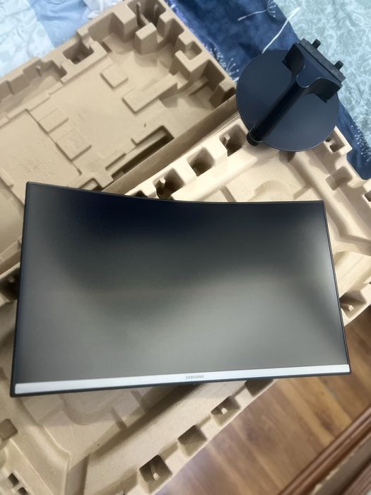 Monitor Samsung 24” 75Hz – Nou, nefolosit, cu cablu HDMI inclus