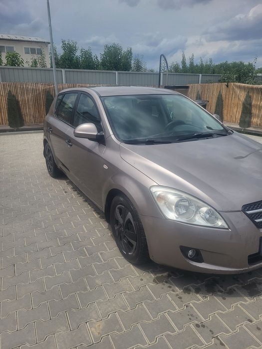 Kia Ceed 2008 motor 1.6