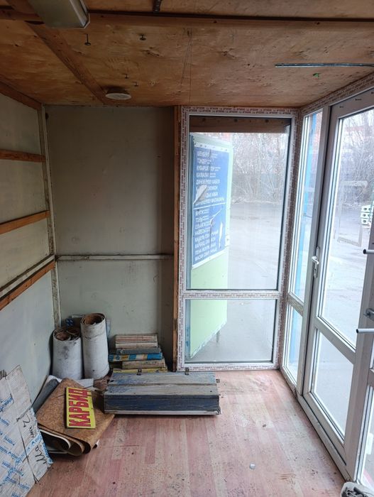 Продам Кантенир размеры 2.10.ширина 4.65 длина. 400000., Двери Пластик