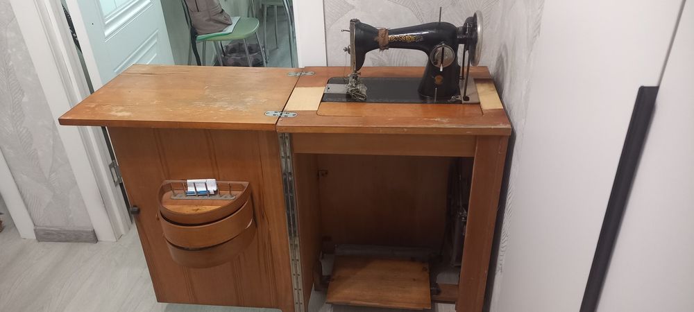 Швейная машина "Подольск"