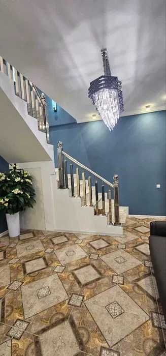 Продаётся гостиница в районе Яккасарой, в махалле Мукимий.