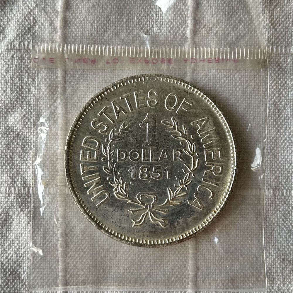 Монета 1 долар 1851