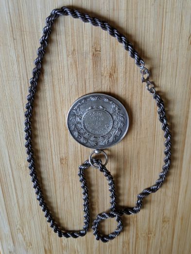 Medalion cu lanț 1886 argint