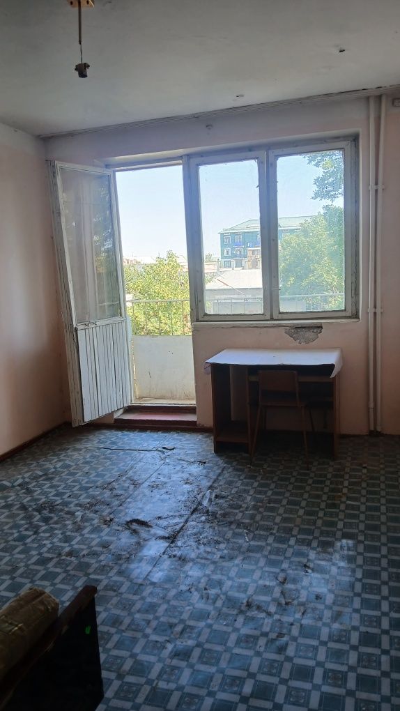 Ирригатсия институти ёнида жойлашган 3 хонали квартира ижарага берилад