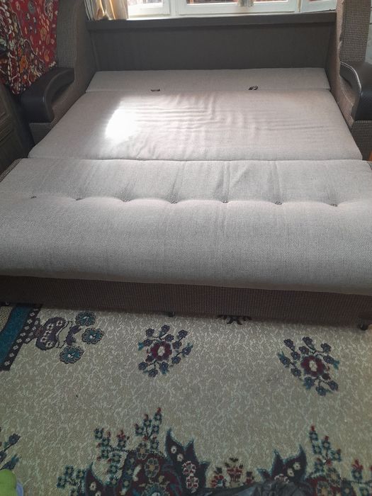 Диван кровать сотилади