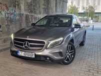 Mercedes-Benz GLA 200D 2017 Automat,Panoramic,Camera,Piele Crem