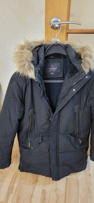 Продам куртку на подростка рост 158-164