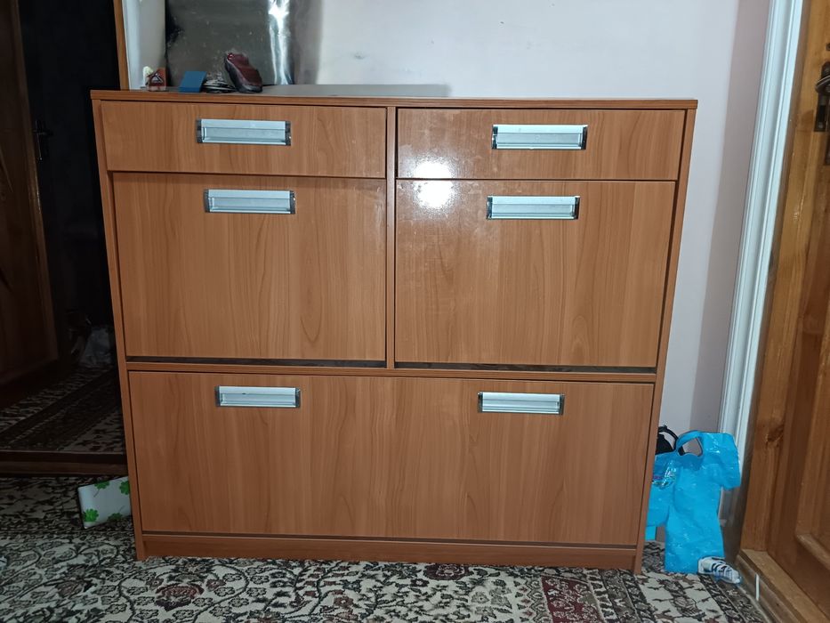 Prixojka, oyoq kiyimla qoyiladi