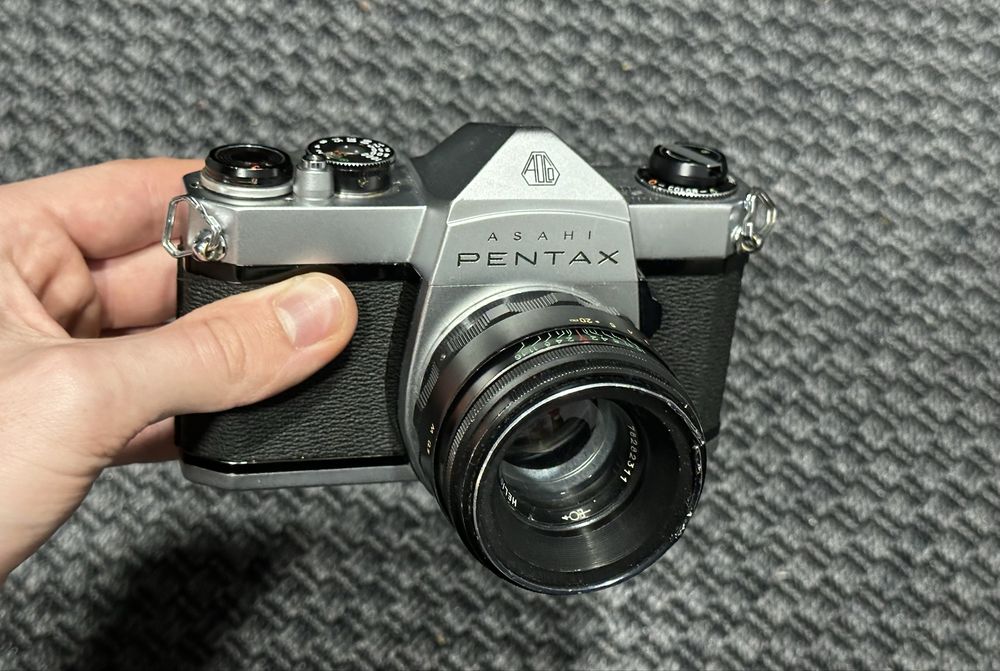 Pentax SP1000 cu Helios 44-2