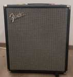 Vând amplificator de bass Fender Rumble 100