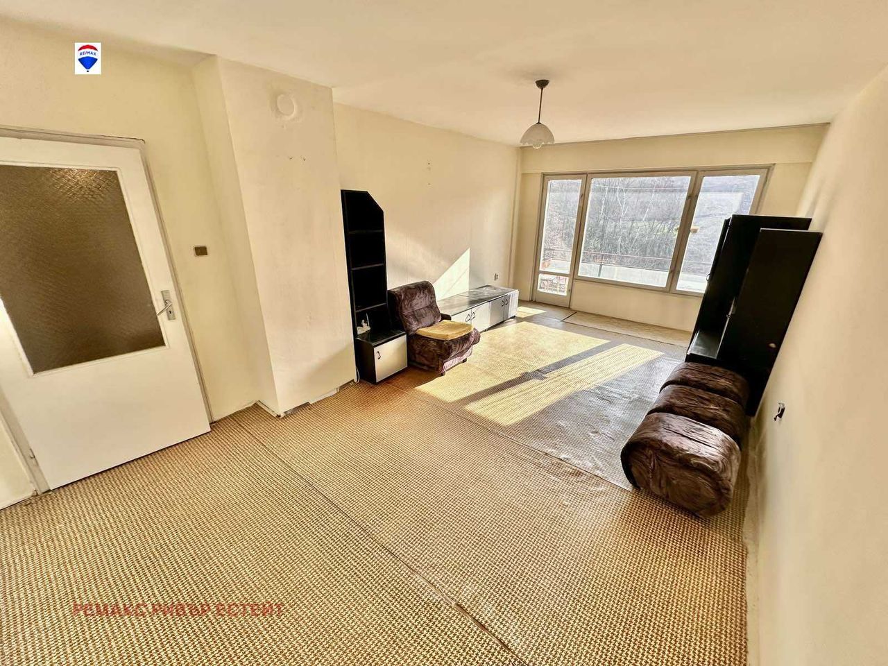 Продава се Двустаен апартамент в Русе, Здравец Изток - 63 кв.м за 1064 €/кв.м - Снимка #1