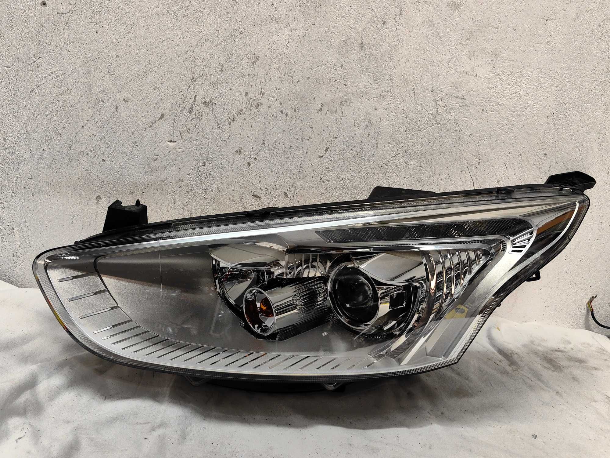Оригинален фар Форд  Ford B-Max  Led