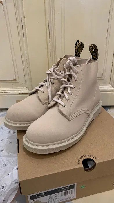 Чисто нови обувки Dr.Martens