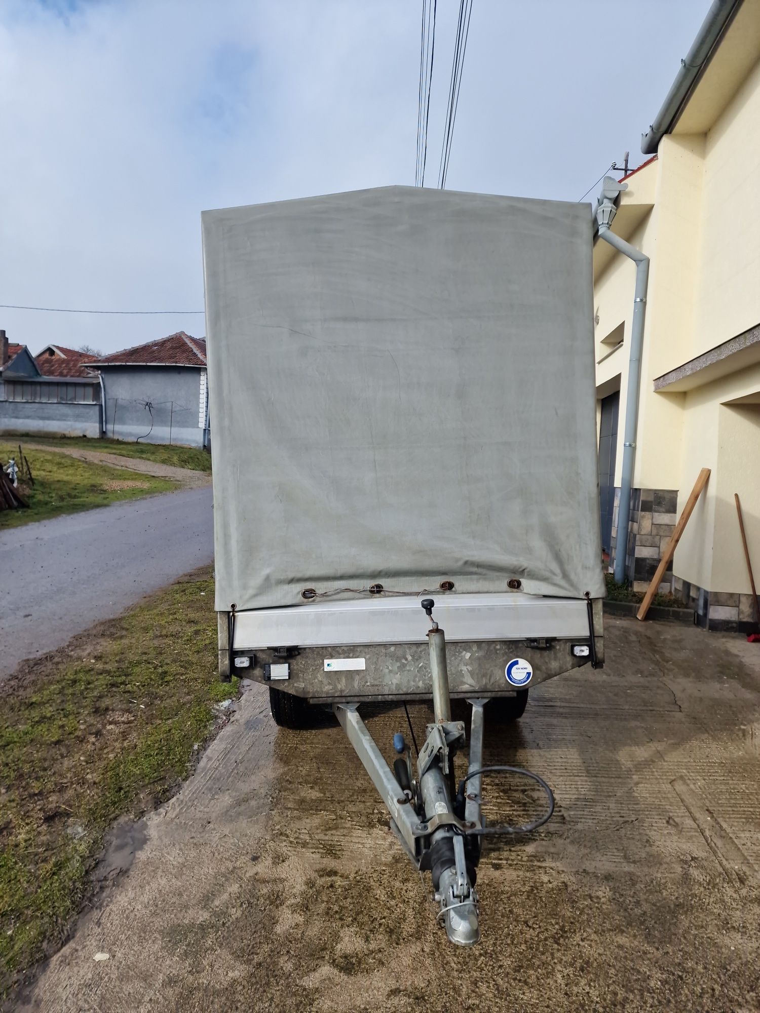 Vand remorca cu 2 axe Harpert