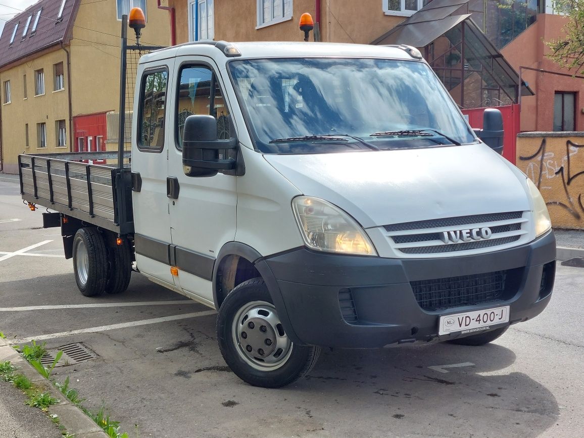 Iveco Daily // 3 Litri //Cabina Dubla 7 Locuri si bena //