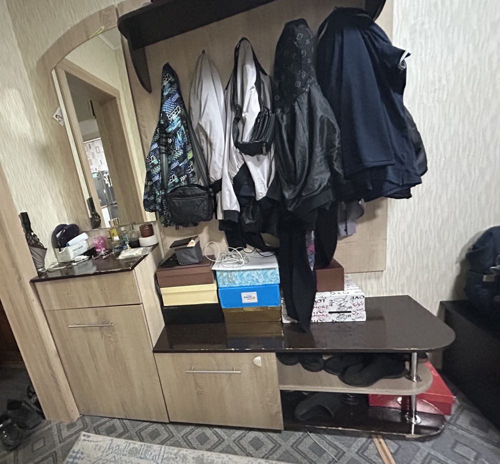 Продам Прихожую