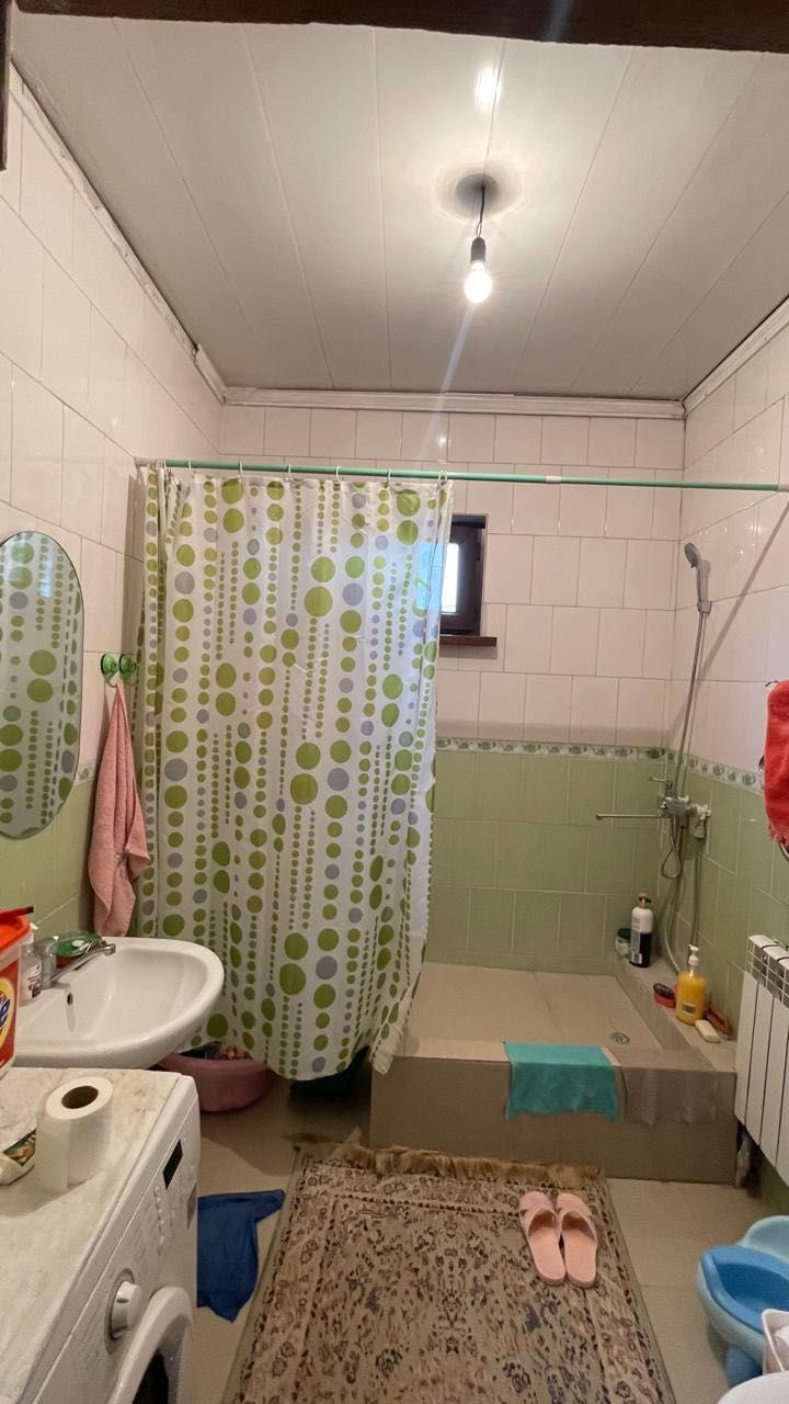 Продам дом. Строили для семьи