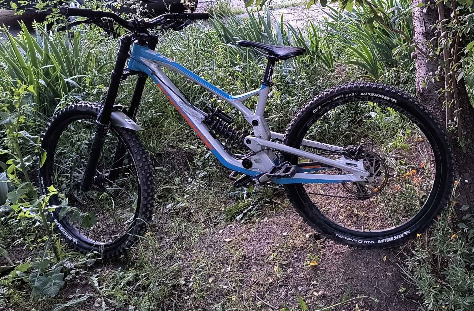 Nukeproof pulse 2018 M размер, 27.5" гуми