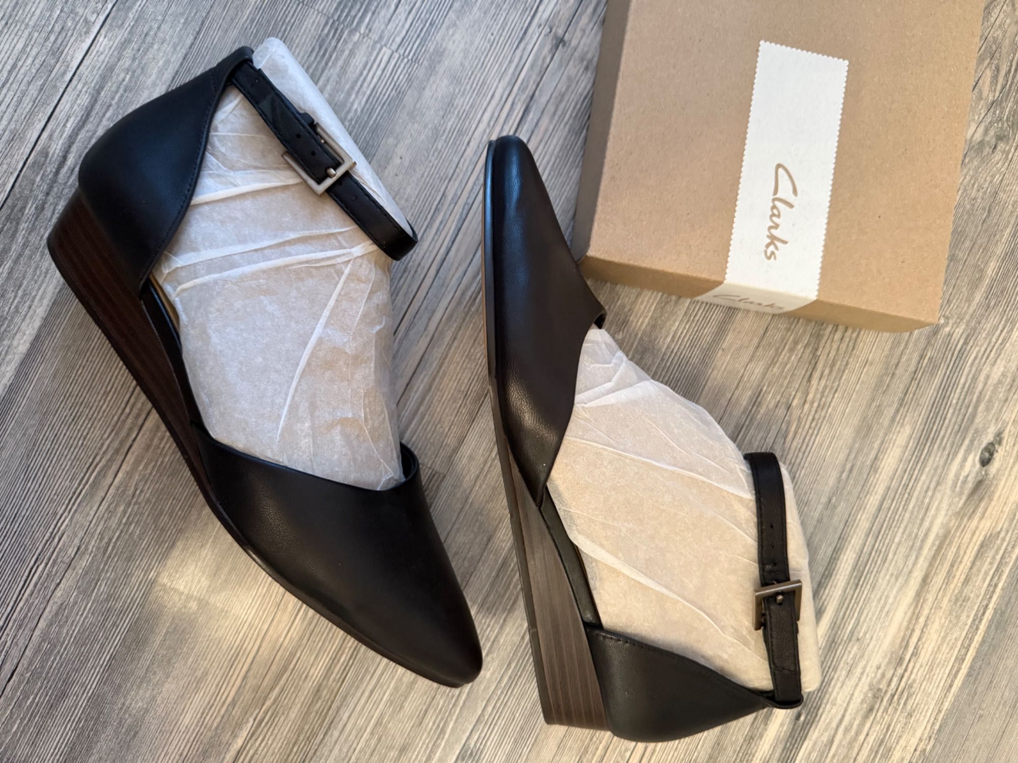 Дамски обувки Clarks