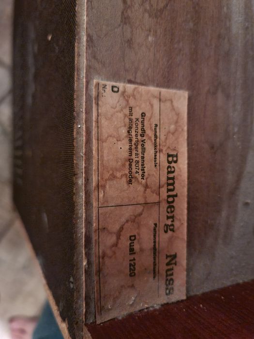 Radio grundig și pickup