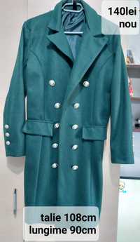 Palton stofă verde oferta