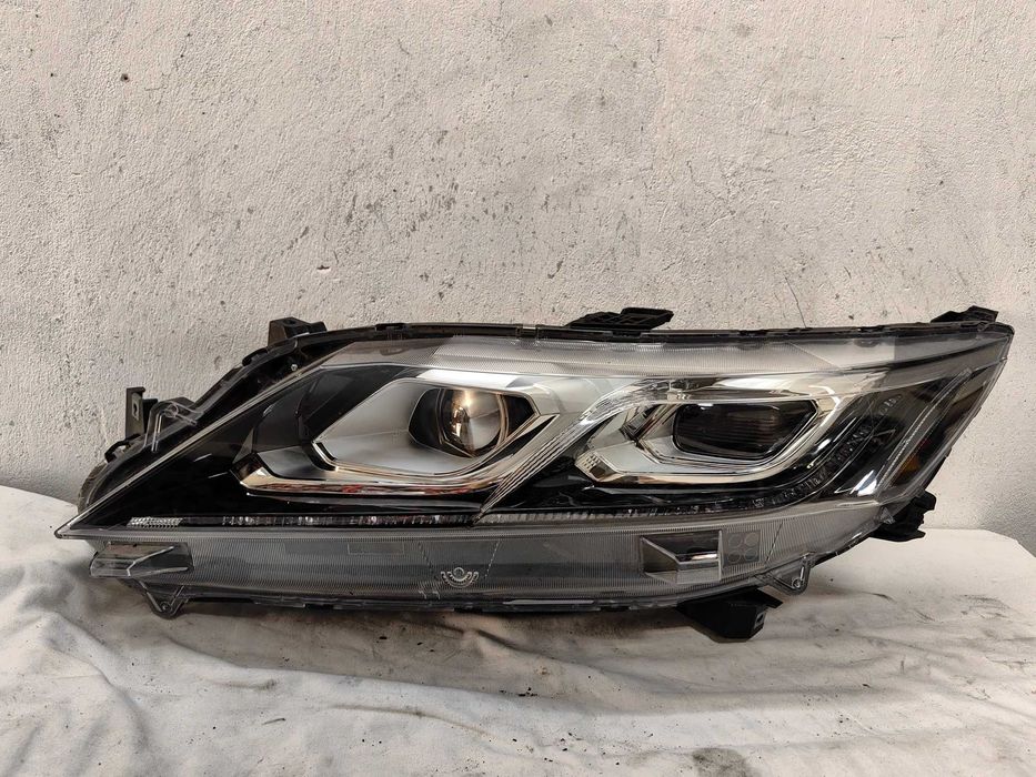 Оригинален фар  Mitsubishi Eclipse Cross Full Led