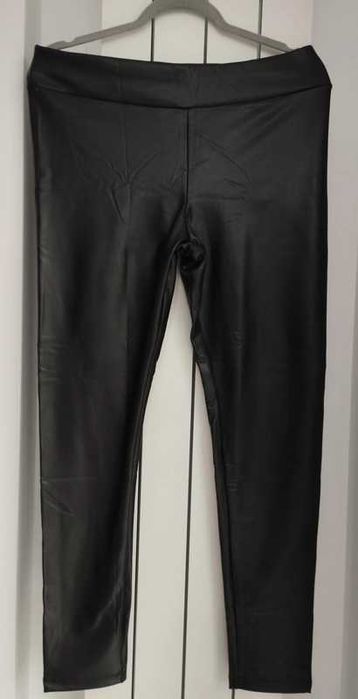 Joggers negri,noi cu eticheta