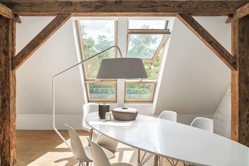 Mанcaрдные oкна FАКRО от производителя.