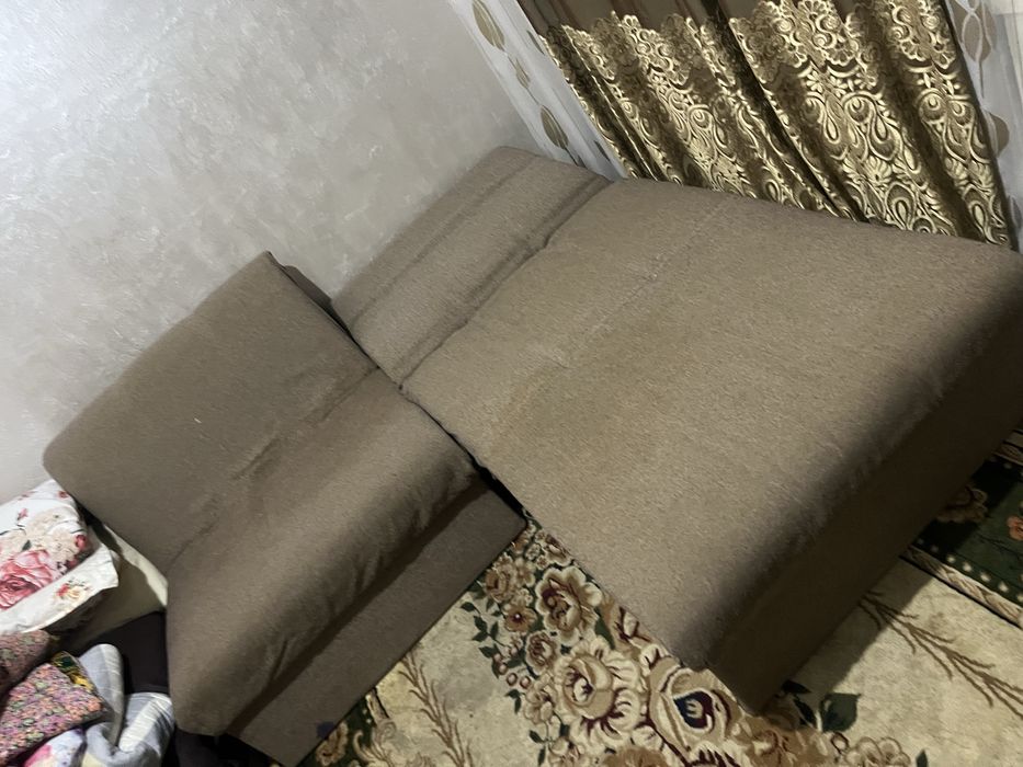 Продаю чешский диван- кресло 2 штук в хорошем состоянии