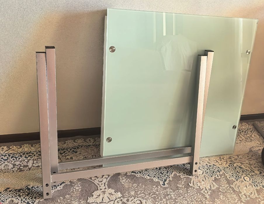 Продам кухонный стол