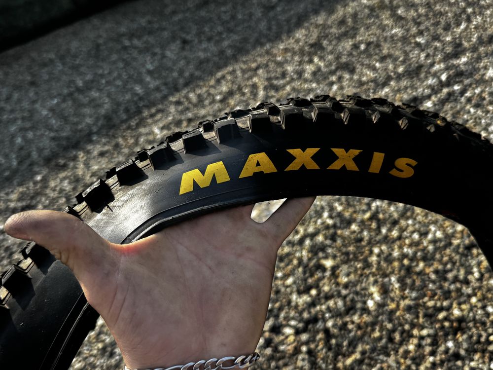 Vand cauciuc maxxis 27.5 2.8 apriape nou!