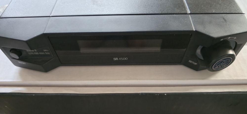 AKG WMS4500 само приемника микрофона е прецакан.