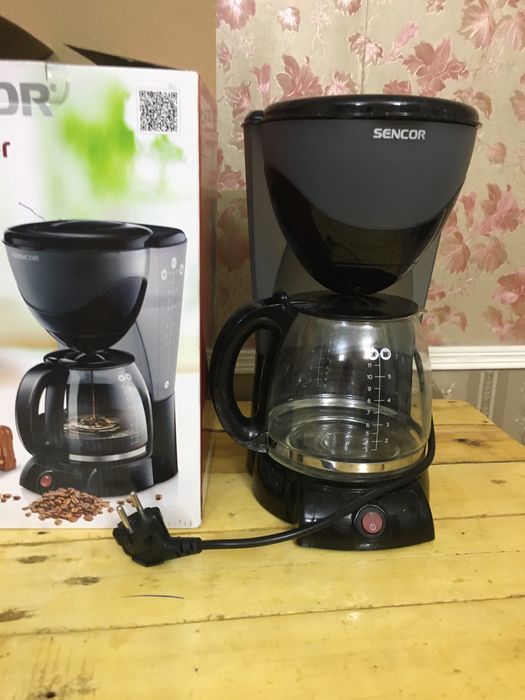 Кофеварка новая качественная