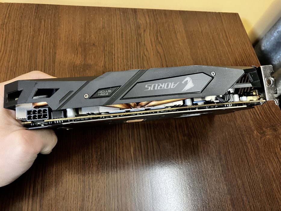 Видеокарта aorus rx 580 8gb прясно обслужена